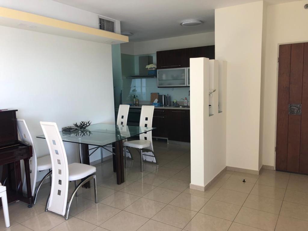 Sky Home Luxury Apartment With Sea View Bat Yam Exterior photo