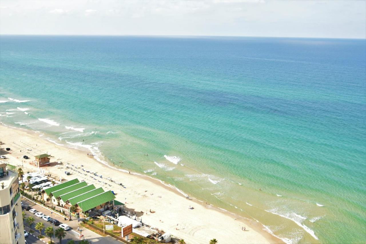 Sky Home Luxury Apartment With Sea View Bat Yam Exterior photo